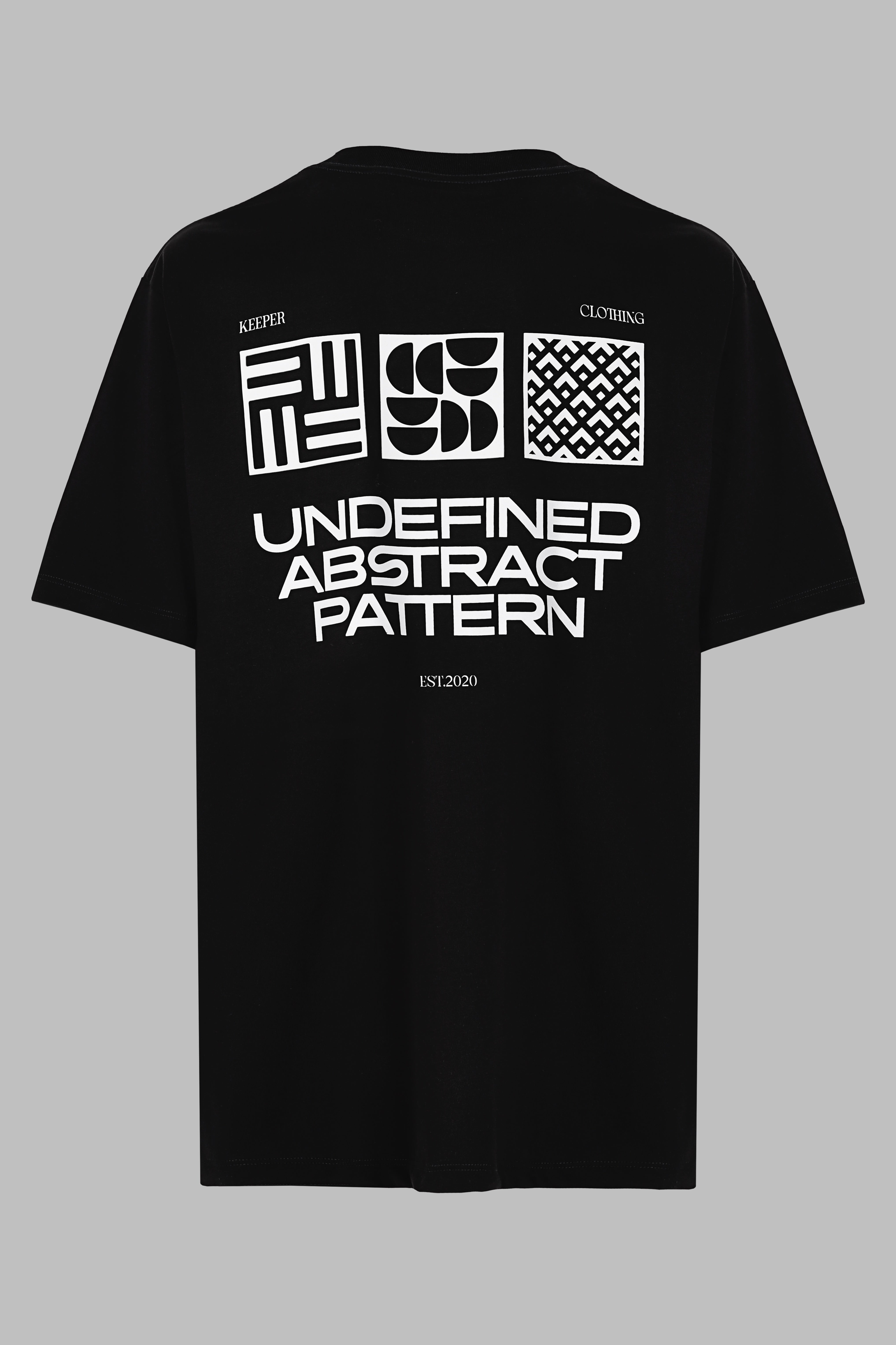 CAMISETA UNDEFINED NEGRO. Oversize