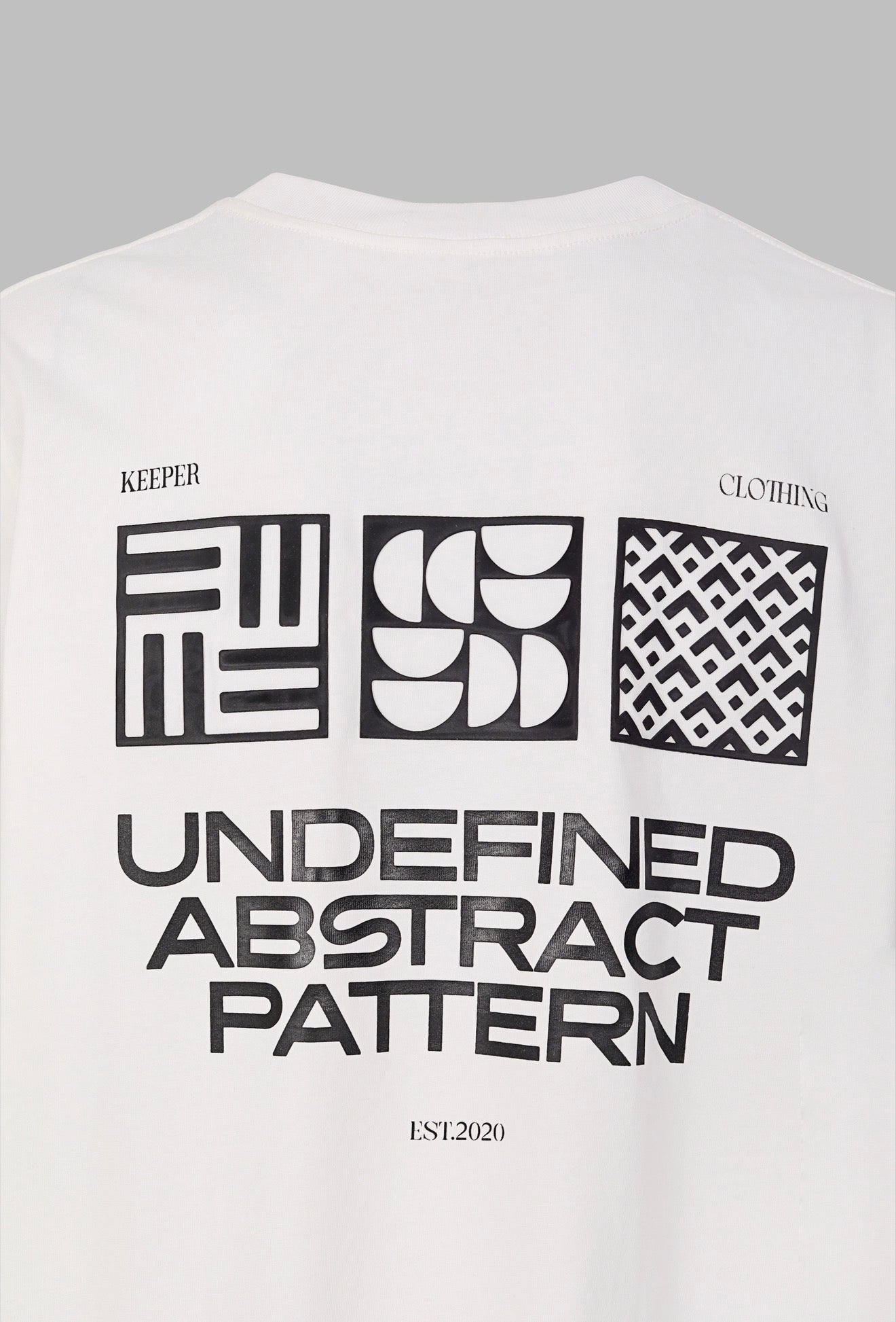 CAMISETA UNDEFINED BLANCO. Oversize
